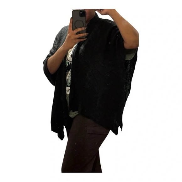 Wooden Ships Wool Blend Poncho Cardigan Knit Women’s Size S/M - Picture 2 of 11